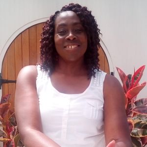 Meet your Posher, Deslie